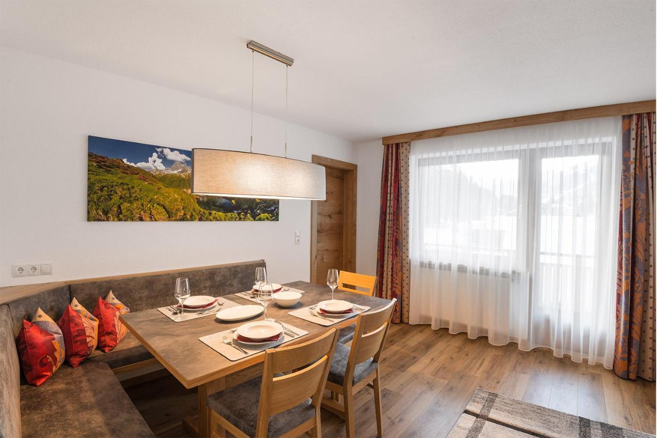 Alpenrose Appartements Burger Evelin Sankt Anton am Arlberg Exterior photo